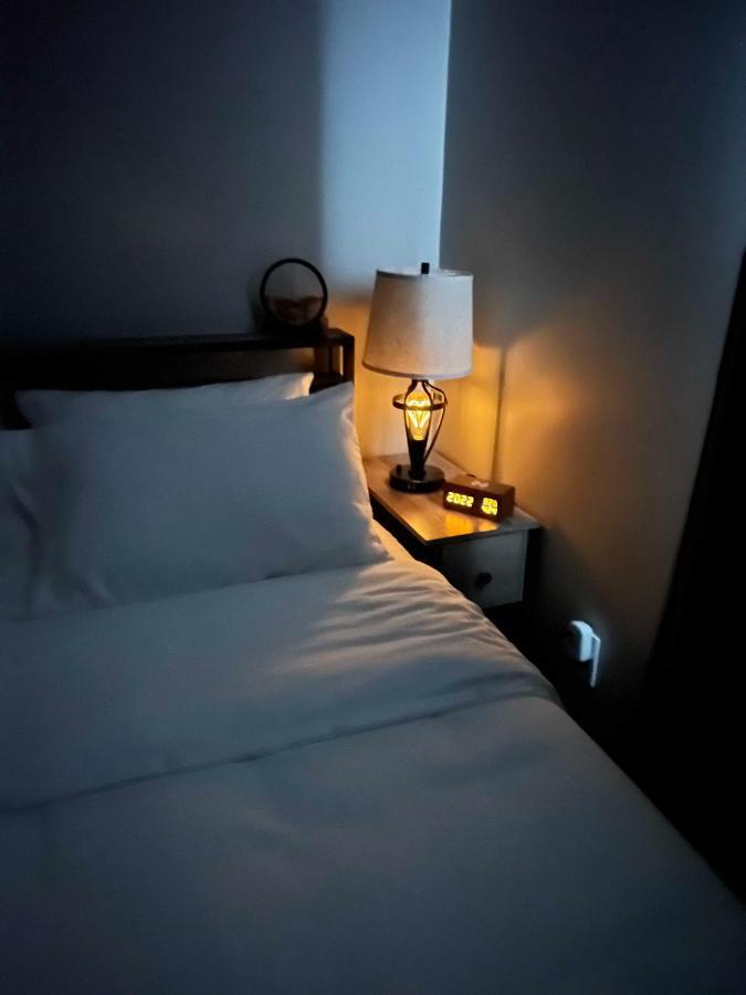 Hometel Premium Guest Suite W/ Private Entrance Ypsilanti Ngoại thất bức ảnh